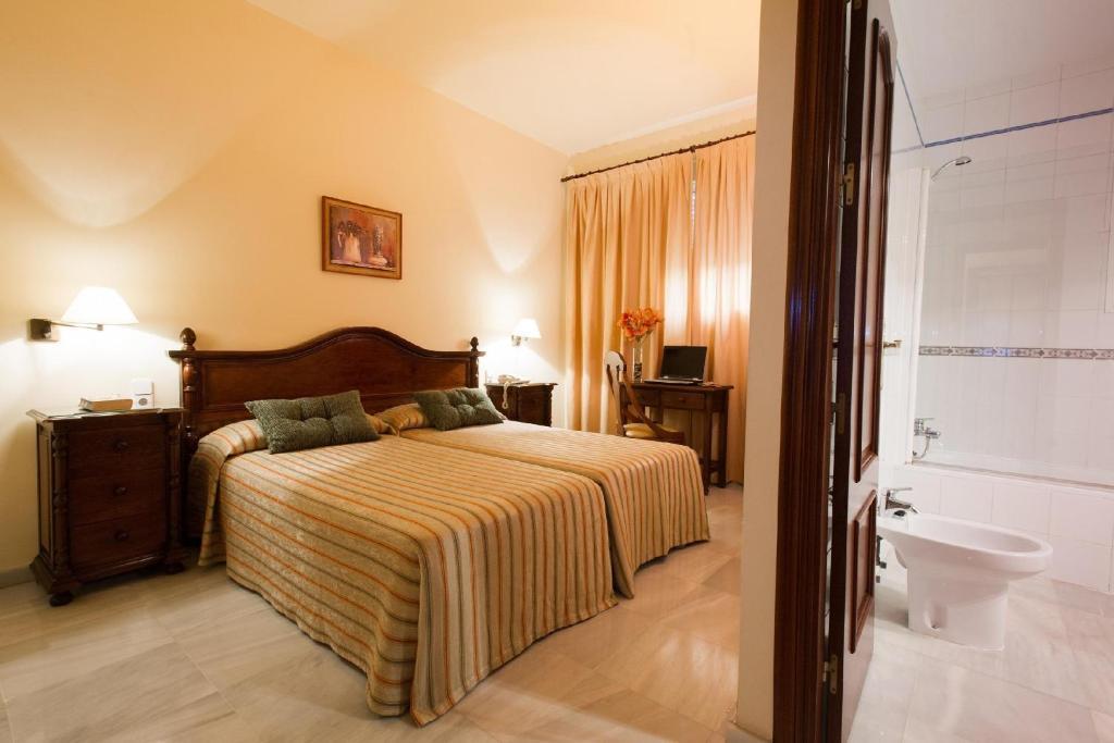 Hotel Gran Avenida Coria del Río المظهر الخارجي الصورة