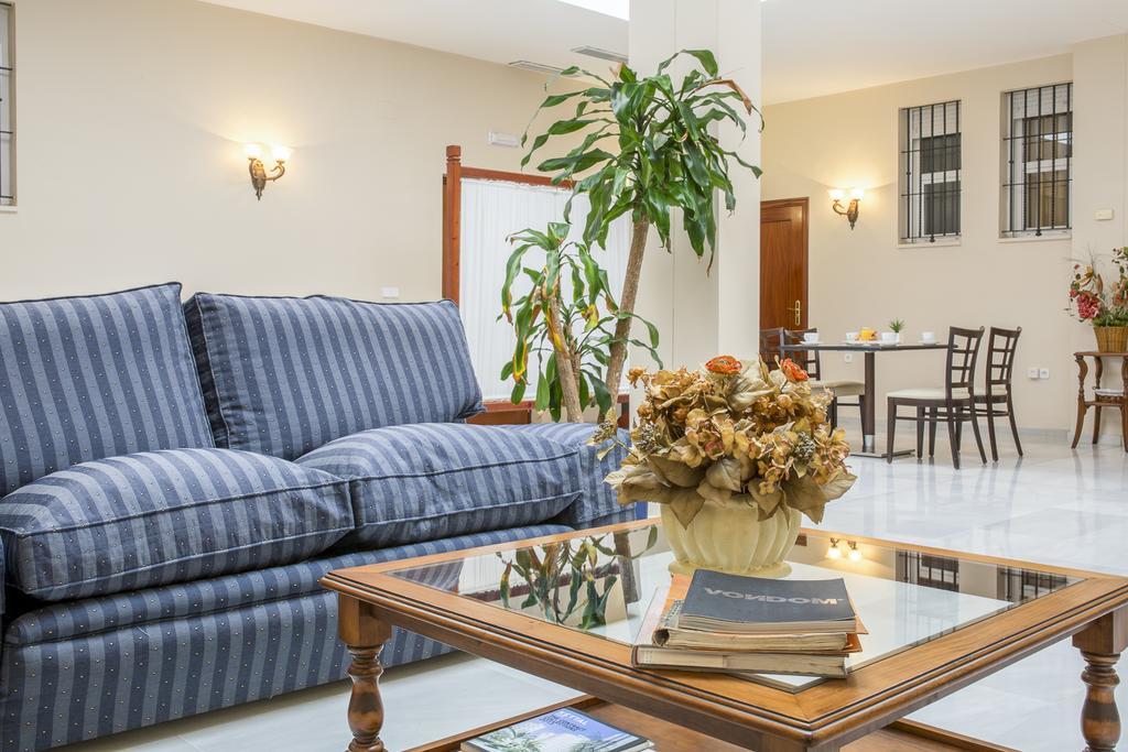 Hotel Gran Avenida Coria del Río المظهر الخارجي الصورة
